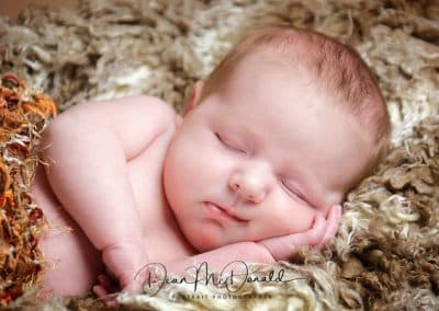 What a beautiful newborn face