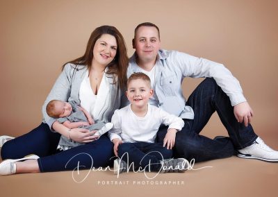 Family-Portrait with new born -Dean-McDonald-Photography